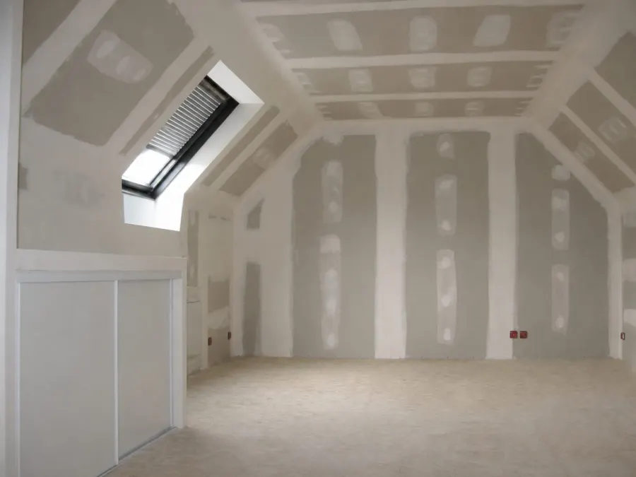 La nouvelle toiture - Aménagements de combles et pose de volets solaires roulants